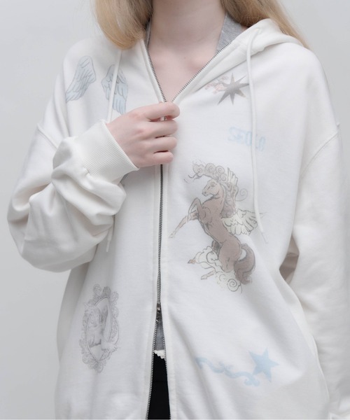 Carmelo(カーメロ)の「Horse print zip hoodie / セットアップ対応 ホースプリントパーカー(パーカー・レディース・ホワイト/ブラック・FREE)」の5枚目の写真