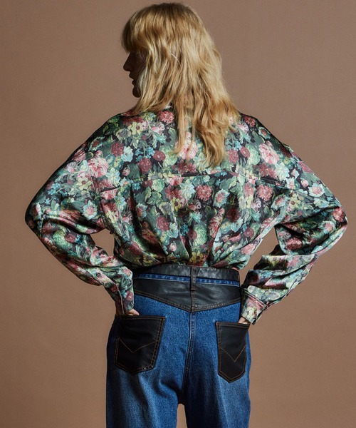 MAISON SPECIAL(メゾンスペシャル)の「【26WINTER PRE-ORDER】Gobelin Flower Print Shirt/ゴブランフラワープリントシャツ(シャツ/ブラウス・レディース・レッド/ブルー・FREE)」の17枚目の写真