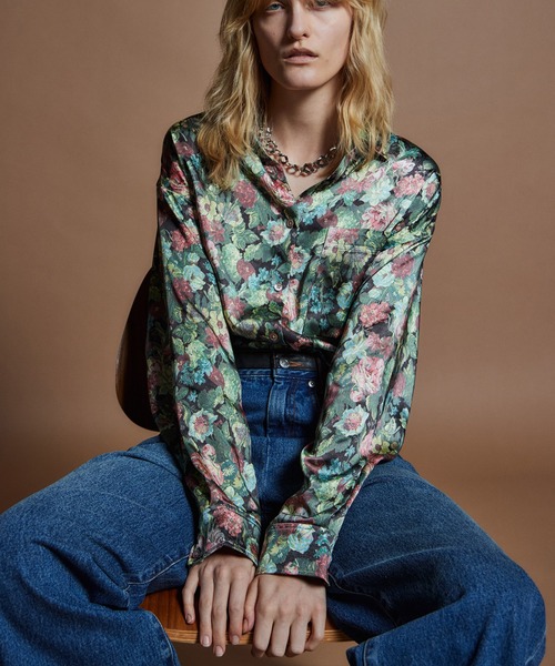 MAISON SPECIAL(メゾンスペシャル)の「【26WINTER PRE-ORDER】Gobelin Flower Print Shirt/ゴブランフラワープリントシャツ(シャツ/ブラウス・レディース・レッド/ブルー・FREE)」の19枚目の写真