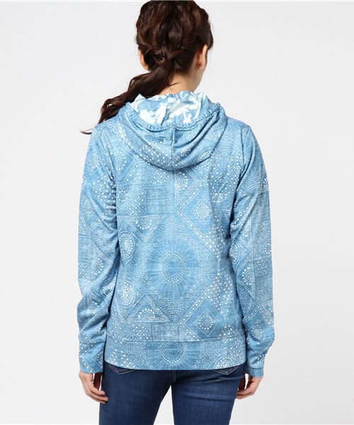 BILLABONG(ビラボン)の「BILLABONG レディース【ACTIVE】トレーニングUVジップパーカ(パーカー・レディース・ブルー/ブラック/インディゴブルー・LARGE/MEDIUM)」の5枚目の写真