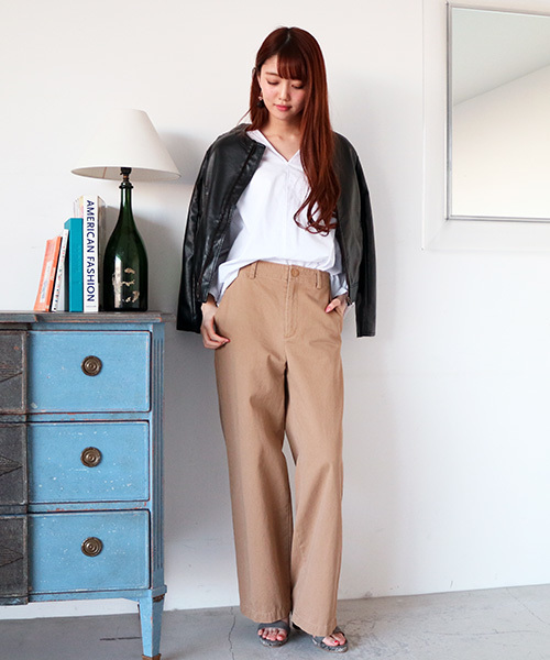 N.（N. Natural Beauty Basic）（エヌエヌナチュラルビューティーベーシック）の「ノーカラーレザーブルゾン（ライダースジャケット・レディース・ホワイト/ブラック/ベージュ・MEDIUM/SMALL）」の14枚目の写真