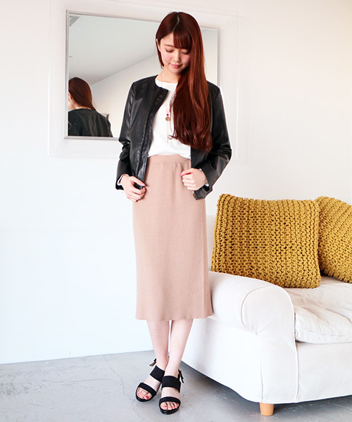 N.（N. Natural Beauty Basic）（エヌエヌナチュラルビューティーベーシック）の「ノーカラーレザーブルゾン（ライダースジャケット・レディース・ホワイト/ブラック/ベージュ・MEDIUM/SMALL）」の15枚目の写真