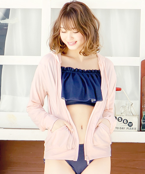 sea.(シードット)の「選べる2type UVカット吸水速乾ストレッチラッシュガードパーカー(ラッシュガード・レディース・オフホワイト/ブラック/サックスブルー/ホワイト×ネイビー/ピンク/ネイビー/イエロー/カーキ/コーラル/ホワイト×ブラック/ブルー系その他/ブラック系/ホワイト系/ブラック系1/ホワイト系1・M/L/LL/L1/LL1/M1)」の14枚目の写真