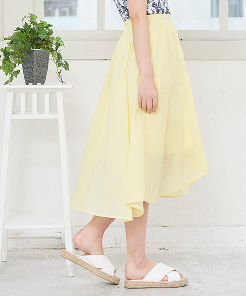 KOBE LETTUCE（コウベレタス）の「ふんわりフレアで女性らしく！ウエストゴム★イレギュラーヘム膝丈スカート/ミモレ丈/神戸レタス[M1636]（スカート・レディース・ブルー/レモンイエロー/ラベンダー/コーラル/レッド/カーキ/アイボリー/ブラック/ホワイト系その他/ブルー系その他/ダークパープル/モカ/ネイビー・FREE）」の11枚目の写真