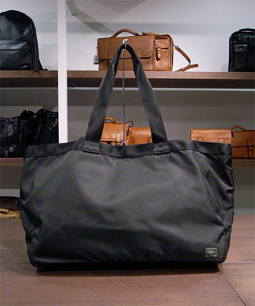 PORTER（ポーター）の「PORTER ROUND TOTE BAG LARGE <B印 YOSHIDA