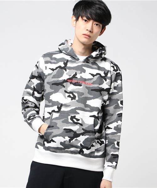WEGO(ウィゴー)の「WEGO/カモフラロゴプリントパーカー(パーカー・メンズ・ブラック/カーキ・LARGE/MEDIUM)」の18枚目の写真