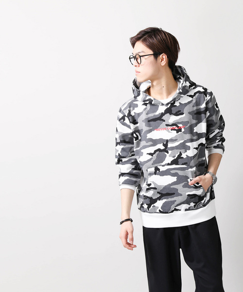 WEGO(ウィゴー)の「WEGO/カモフラロゴプリントパーカー(パーカー・メンズ・ブラック/カーキ・LARGE/MEDIUM)」の11枚目の写真