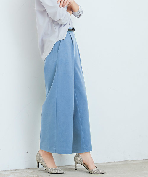 Pierrot(ピエロ)の「360°美脚見え ワイドパンツフルレングス センタープレス(その他パンツ・レディース・ホワイト/ブルー/ライトカーキ/グレイッシュベージュ/グレー/モカ/ブルーグリーン/スモークピンク/チャコール/ブラック/グリーン/ホワイト系その他/ネイビー/サンドベージュ/ピンクベージュ/ブラック系その他/ブラウン系その他/パープル系その他/キャメル/ブルー系その他/ベージュ系その他/グリーン系その他/ラベンダー/イエロー/テラコッタ/イエロー系その他/ベージュ系その他2/ブルーパープル/ブラウン系その他2/ピンク系その他・L/M)」の20枚目の写真