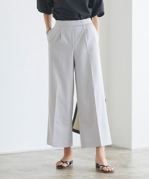 Pierrot(ピエロ)の「360°美脚見え ワイドパンツフルレングス センタープレス(その他パンツ・レディース・ホワイト/ブルー/ライトカーキ/グレイッシュベージュ/グレー/モカ/ブルーグリーン/スモークピンク/チャコール/ブラック/グリーン/ホワイト系その他/ネイビー/サンドベージュ/ピンクベージュ/ブラック系その他/ブラウン系その他/パープル系その他/キャメル/ブルー系その他/ベージュ系その他/グリーン系その他/ラベンダー/イエロー/テラコッタ/イエロー系その他/ベージュ系その他2/ブルーパープル/ブラウン系その他2/ピンク系その他・L/M)」の6枚目の写真