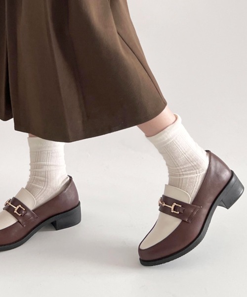 Shoes in Closet(シューズインクローゼット)の「《#極軽》超軽量 マニッシュ ビット ローファー 7636/6436(ローファー・レディース・ブラック/ブラック系その他/シルバー/ブラウン系その他5/ブラック系その他5/ダークブラウン/パイソン/ベージュ系その他5/キャメル/グレー系その他7/アイボリー/ブラウン系その他/グレー系その他6/イエロー系その他6/ブラック系その他6/ベージュ系その他6/ブラウン系その他6/ブラック系6/ベージュ系6/ブラウン系6/グレー系6/ブラック系/ブラック系1/ベージュ系1/ブラウン系/ブラウン系1/オフホワイト/ブラウン系その他7/ブラック系5/ベージュ系5/ブラック×ホワイト/ホワイト×ブラウン・S/M/L/LL/XS/XXL/3L/5L/4L/6L)」の3枚目の写真