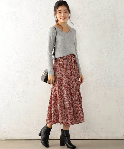 Cheek（チーク）の「《WEB限定》小花柄フレアスカート（スカート・レディース・ホワイト/ブラック/レッド/マスタード・MEDIUM）」の11枚目の写真