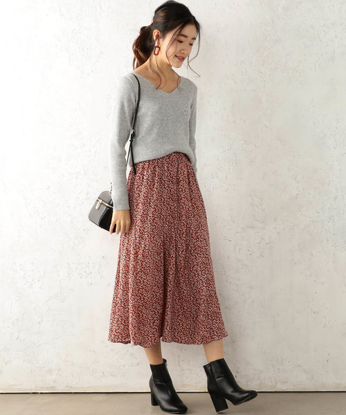 Cheek（チーク）の「《WEB限定》小花柄フレアスカート（スカート・レディース・ホワイト/ブラック/レッド/マスタード・MEDIUM）」の12枚目の写真