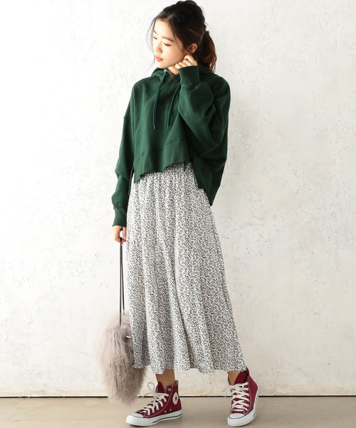 Cheek（チーク）の「《WEB限定》小花柄フレアスカート（スカート・レディース・ホワイト/ブラック/レッド/マスタード・MEDIUM）」の13枚目の写真