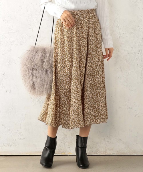 Cheek（チーク）の「《WEB限定》小花柄フレアスカート（スカート・レディース・ホワイト/ブラック/レッド/マスタード・MEDIUM）」の18枚目の写真