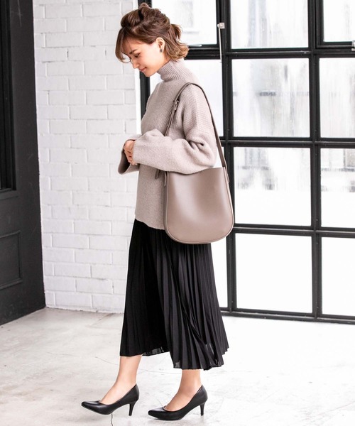Edit Sheen（エディットシーン）の「ポーチ付きプレーンサークルシルエットショルダー（ショルダーバッグ・レディース・ブラック/グレイッシュベージュ・FREE）」の14枚目の写真