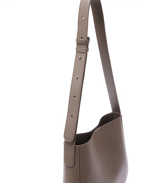 Edit Sheen（エディットシーン）の「ポーチ付きプレーンサークルシルエットショルダー（ショルダーバッグ・レディース・ブラック/グレイッシュベージュ・FREE）」の6枚目の写真