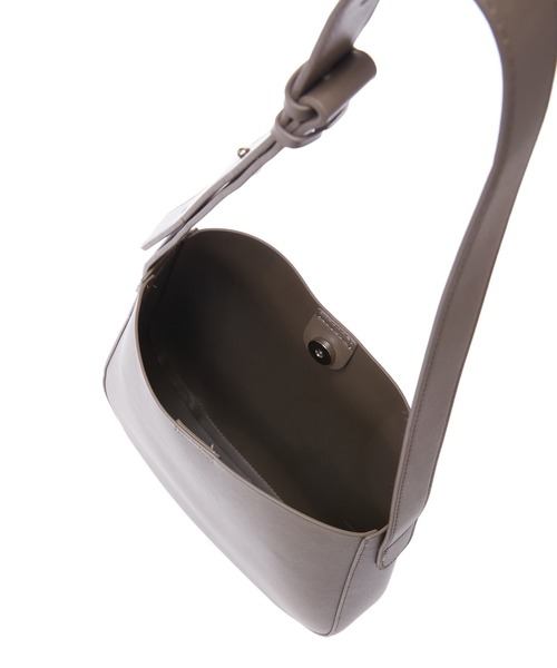 Edit Sheen（エディットシーン）の「ポーチ付きプレーンサークルシルエットショルダー（ショルダーバッグ・レディース・ブラック/グレイッシュベージュ・FREE）」の7枚目の写真