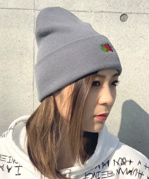 FRUIT OF THE LOOM(フルーツオブザルーム)の「FRUIT OF THE LOOM SIMPLE KNIT CAP(ニットキャップ/ビーニー・レディース・ブラック/パープル/ブラウン/グレー/レッド/オレンジ/ミント・FREE)」の3枚目の写真