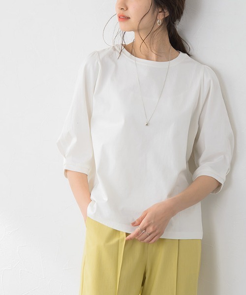 Pierrot(ピエロ)の「シルケットコットンボリュームスリーブトップス(Tシャツ/カットソー・レディース・ブラック/オフホワイト/グレイッシュベージュ/ライトベージュ・M/L)」の2枚目の写真