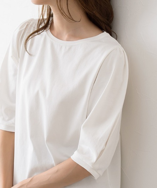Pierrot(ピエロ)の「シルケットコットンボリュームスリーブトップス(Tシャツ/カットソー・レディース・ブラック/オフホワイト/グレイッシュベージュ/ライトベージュ・M/L)」の14枚目の写真