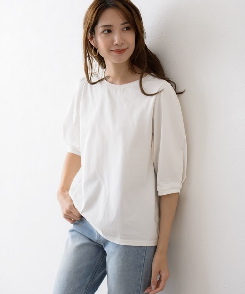 Pierrot(ピエロ)の「シルケットコットンボリュームスリーブトップス(Tシャツ/カットソー・レディース・ブラック/オフホワイト/グレイッシュベージュ/ライトベージュ・M/L)」の5枚目の写真