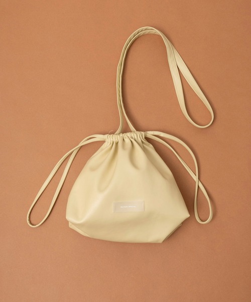 MAISON SPECIAL（メゾンスペシャル）の「Vegan Leather 2way Purse Small Bag/ヴィーガンレザー2WAY巾着バッグ（ショルダーバッグ・レディース・ブラック/ブラウン/イエロー/グリーン/ブルー/ライトグリーン/シルバー/ターコイズブルー/ダークグリーン/ピンク/ホワイト/ゴールド・FREE）」の18枚目の写真