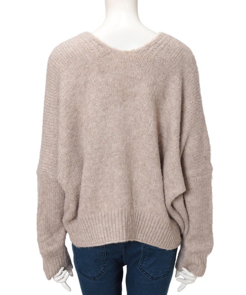 fifth（フィフス）の「Vネックドルマンスリーブふんわりニット（ニット/セーター・レディース・ホワイト/ベージュ・MEDIUM）」の6枚目の写真