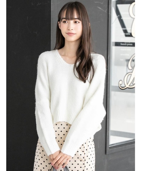 fifth（フィフス）の「Vネックドルマンスリーブふんわりニット（ニット/セーター・レディース・ホワイト/ベージュ・MEDIUM）」の12枚目の写真