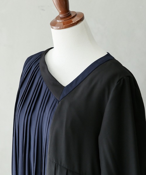 kOhAKU（コハク）の「『バイカラーアシメプリーツワンピース』（ワンピース・レディース・ブラック・1/2）」の16枚目の写真