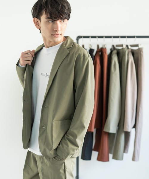 Rocky Monroe（ロッキーモンロー）の「【セットアップ】ストレッチセットアップ テーラードジャケット&テーパードパンツ（セットアップ・メンズ・ブラック/グレイッシュベージュ/カーキ/ブラウン・M/L）」の2枚目の写真
