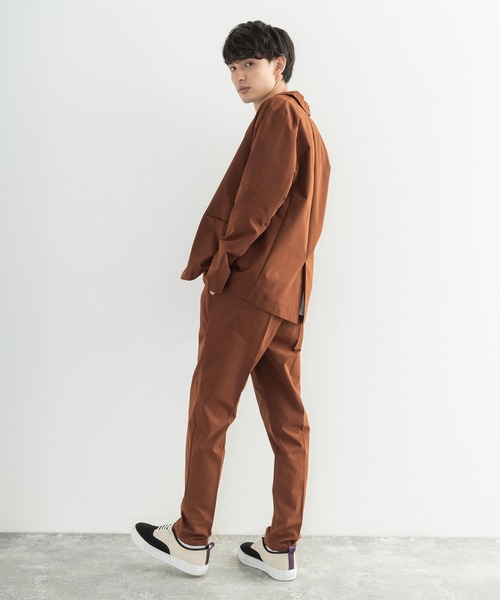 Rocky Monroe（ロッキーモンロー）の「【セットアップ】ストレッチセットアップ テーラードジャケット&テーパードパンツ（セットアップ・メンズ・ブラック/グレイッシュベージュ/カーキ/ブラウン・M/L）」の17枚目の写真