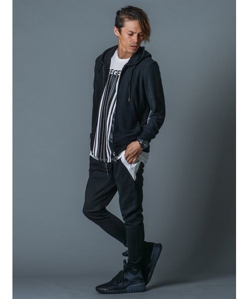 REGIEVO(レジエボ)の「【REGIEVO】大人の男のリゾート着 上質なパイルパーカー(パーカー・メンズ・ブラック/アイボリー/ライトグレー・S/L/M)」の11枚目の写真