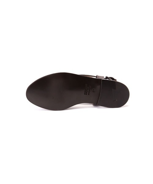 ◆まりる◆ MARGARET HOWELL（マーガレットハウエル）の「CROSS OVER SANDAL