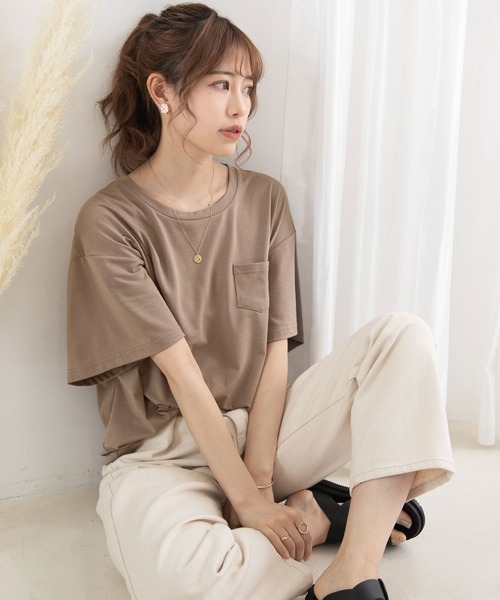 Newlyme（ニューリーミー）の「胸ポケット付きクルーネックｏｒＶネックＴシャツ（Tシャツ/カットソー・レディース・ホワイト/ブラック/カーキ/モカ/ホワイト系その他/ブラック系その他/ブラウン系その他/グリーン系その他・MEDIUM/LARGE）」の11枚目の写真