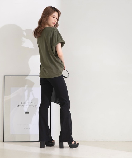 Newlyme（ニューリーミー）の「胸ポケット付きクルーネックｏｒＶネックＴシャツ（Tシャツ/カットソー・レディース・ホワイト/ブラック/カーキ/モカ/ホワイト系その他/ブラック系その他/ブラウン系その他/グリーン系その他・MEDIUM/LARGE）」の14枚目の写真