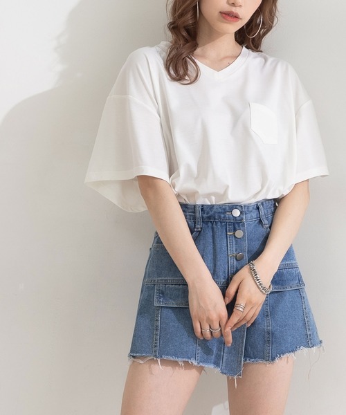 Newlyme（ニューリーミー）の「胸ポケット付きクルーネックｏｒＶネックＴシャツ（Tシャツ/カットソー・レディース・ホワイト/ブラック/カーキ/モカ/ホワイト系その他/ブラック系その他/ブラウン系その他/グリーン系その他・MEDIUM/LARGE）」の18枚目の写真