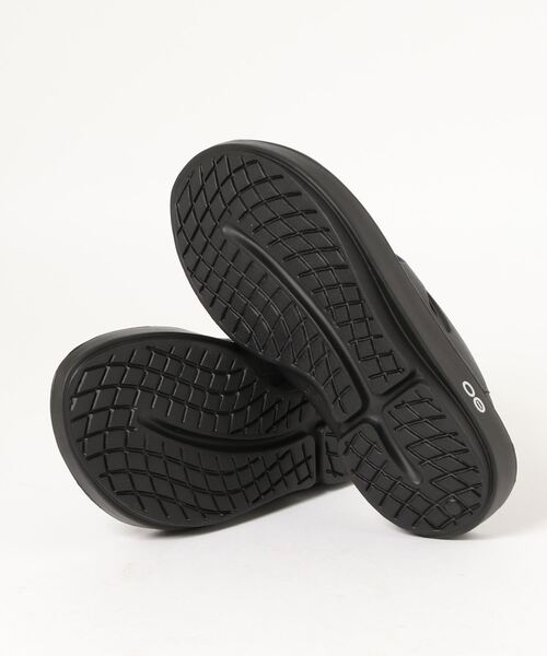 LOUNGEDRESS（ラウンジドレス）の「【OOFOS/ウーフォス】Original サンダル（サンダル・レディース・モカ/ブラック/ベージュ・22cm/24cm/25cm/26cm/23cm）」の4枚目の写真