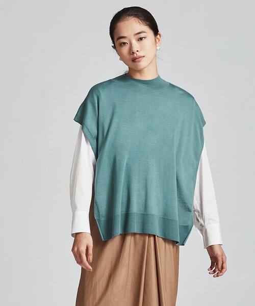 TOMORROWLAND collection（トゥモローランドコレクション）の「カシミヤシルク ビルドネックベスト（ニット/セーター・レディース・ライトブルー/カーキ/イエロー/ライトベージュ・S）」の3枚目の写真