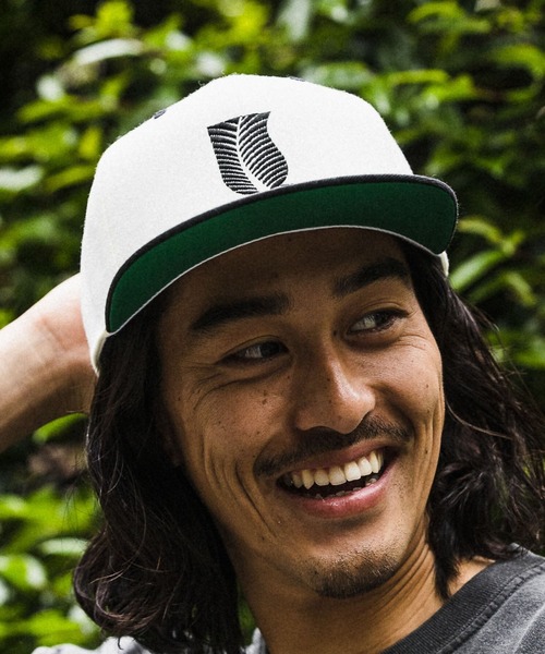 URBAN ISLAND SOCIETY（アーバンアイランドソサエティ）の「【URBAN ISLAND SOCIETY（アーバンアイランドソサエティ）】BASE CAP（キャップ・メンズ・ホワイト/ブラック/グレー/レッド/オレンジ・FREE）」の2枚目の写真