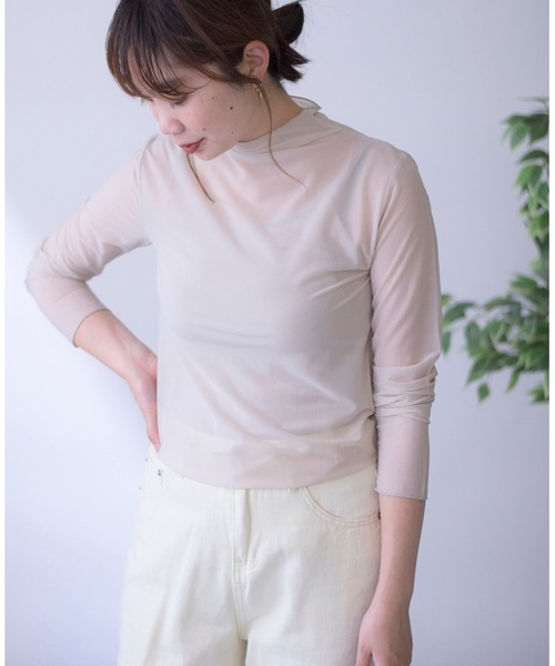 MAISON BREEZE(メゾンブリーズ)の「【MAISON BREEZE】シアーカットソーボトルネックプルオーバー×キャミセット 15155501(Tシャツ/カットソー・レディース・ブラック/オフホワイト/グレイッシュベージュ・FREE)」の10枚目の写真