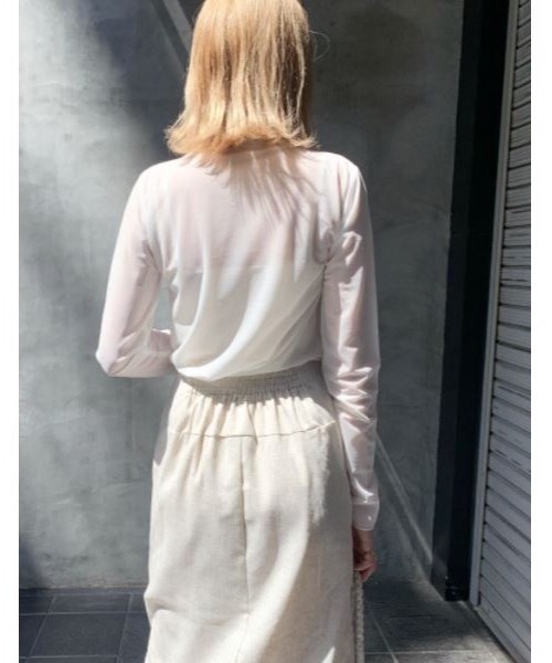 MAISON BREEZE(メゾンブリーズ)の「【MAISON BREEZE】シアーカットソーボトルネックプルオーバー×キャミセット 15155501(Tシャツ/カットソー・レディース・ブラック/オフホワイト/グレイッシュベージュ・FREE)」の11枚目の写真
