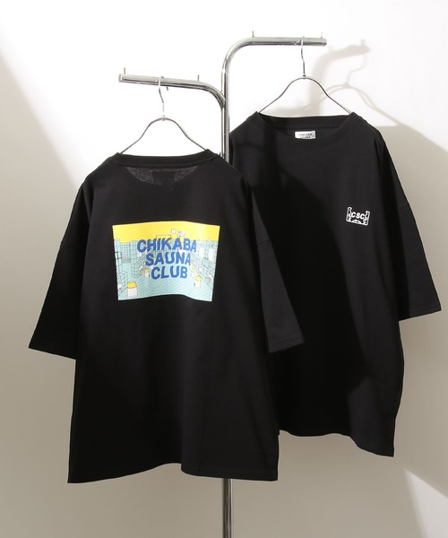 CHIKABA（チカバ）の「【CHIKABA SAUNA CLUB】高密度天竺オーバーサイズ半袖バックプリントTシャツ（Tシャツ/カットソー・レディース・ベージュ/ホワイト系1/ベージュ系1/パープル系/ブラック/ホワイト系/ベージュ系/ホワイト/ブルー/ブラック系1/ブルー系1/パープル/ブラック系/ブルー系/パープル系1・LARGE/MEDIUM）」の6枚目の写真