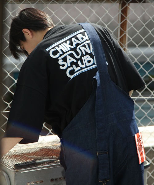 CHIKABA（チカバ）の「【CHIKABA SAUNA CLUB】高密度天竺オーバーサイズ半袖バックプリントTシャツ（Tシャツ/カットソー・レディース・ベージュ/ホワイト系1/ベージュ系1/パープル系/ブラック/ホワイト系/ベージュ系/ホワイト/ブルー/ブラック系1/ブルー系1/パープル/ブラック系/ブルー系/パープル系1・LARGE/MEDIUM）」の7枚目の写真