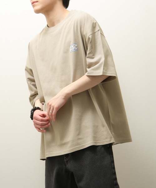 CHIKABA（チカバ）の「【CHIKABA SAUNA CLUB】高密度天竺オーバーサイズ半袖バックプリントTシャツ（Tシャツ/カットソー・レディース・ベージュ/ホワイト系1/ベージュ系1/パープル系/ブラック/ホワイト系/ベージュ系/ホワイト/ブルー/ブラック系1/ブルー系1/パープル/ブラック系/ブルー系/パープル系1・LARGE/MEDIUM）」の10枚目の写真