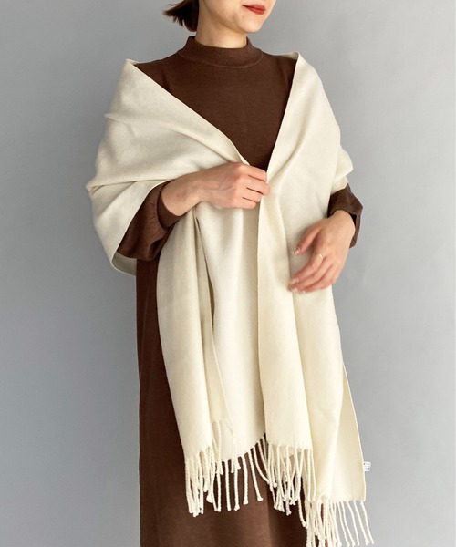 PICCIN（ピッチン）の「大判無地ストール（ストール/ショール・レディース・ライトベージュ/ライトグレー/アイボリー/ブルー・FREE）」の2枚目の写真