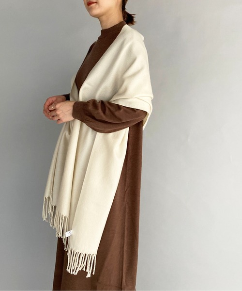 PICCIN（ピッチン）の「大判無地ストール（ストール/ショール・レディース・ライトベージュ/ライトグレー/アイボリー/ブルー・FREE）」の7枚目の写真