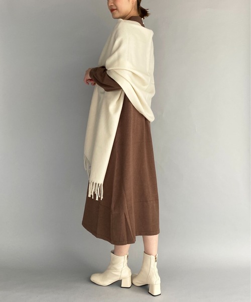 PICCIN（ピッチン）の「大判無地ストール（ストール/ショール・レディース・ライトベージュ/ライトグレー/アイボリー/ブルー・FREE）」の6枚目の写真