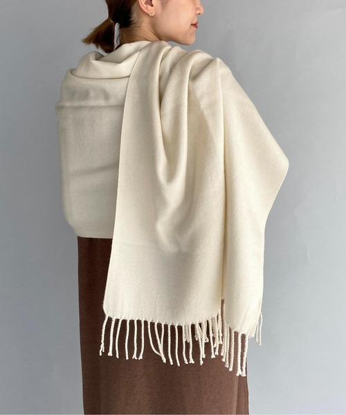 PICCIN（ピッチン）の「大判無地ストール（ストール/ショール・レディース・ライトベージュ/ライトグレー/アイボリー/ブルー・FREE）」の8枚目の写真