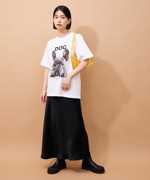 ADAM ET ROPE'（アダムエロペ）の「【DOG MAGAZINE×10C】《Mサイズ》PHOTO T-SHIRTS（Tシャツ/カットソー・レディース・グレー/ホワイト系その他/ブラック系その他/ブラウン系その他/ベージュ系その他/スミクロ/ホワイト系その他2・M）」の22枚目の写真