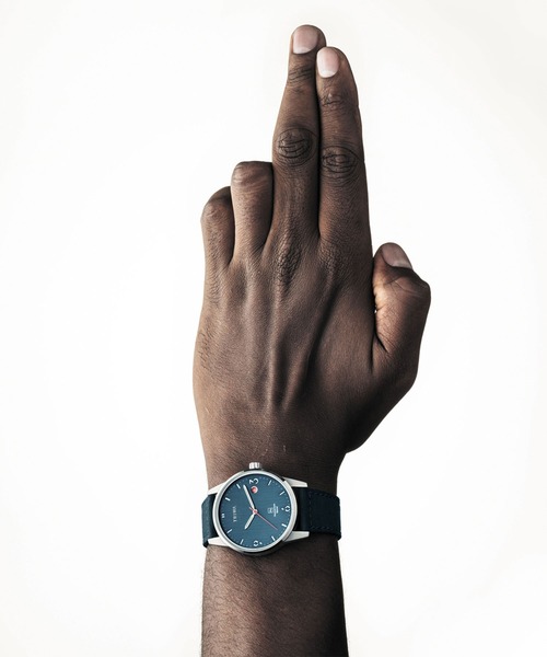 TRIWA（トリワ）の「TRIWA/トリワ Time for Peace "HUMANIUM" 39（アナログ腕時計・メンズ・オリーブ/ブルー・FREE）」の2枚目の写真